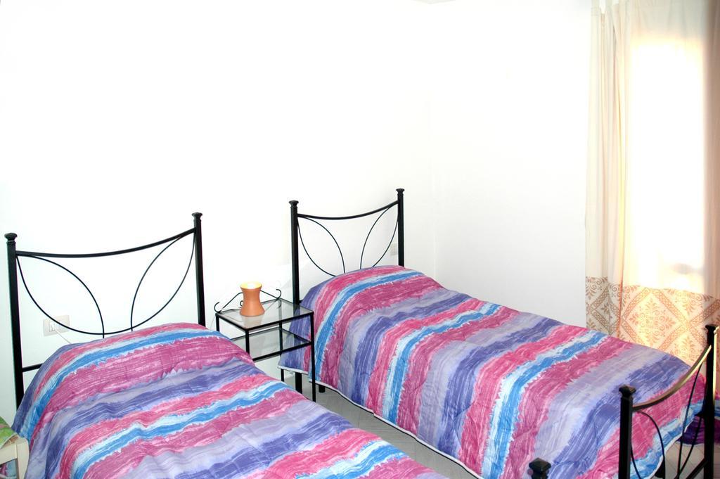 Holiday Homes Stella Marina San Teodoro  Quarto foto