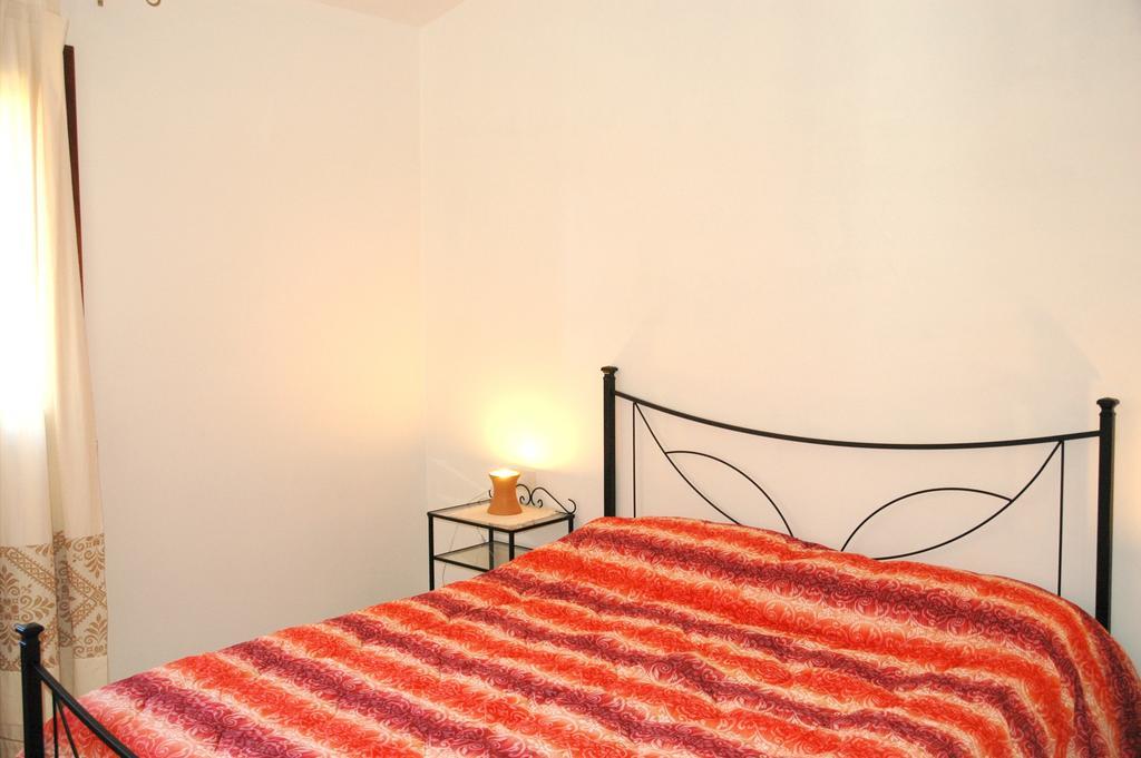 Holiday Homes Stella Marina San Teodoro  Quarto foto